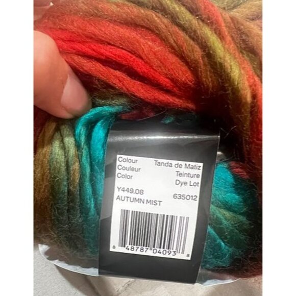 Mary Maxim Prism Chunky Yarn Autumn Mist - Picture 3 of 5